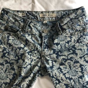 Hot Kiss Skinny Lily Floral Print Skinny Jeans